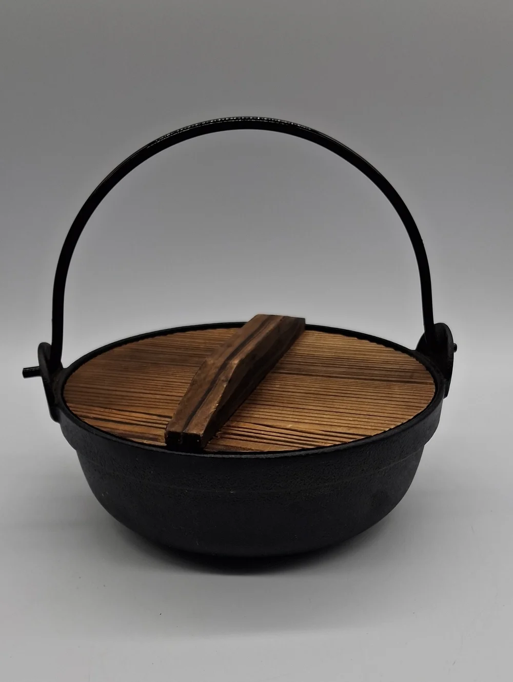 Cast Iron Kettle with Wooden Lid and Handle - Black